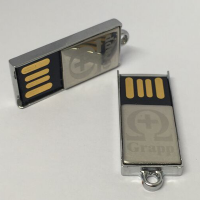 8GB avec Grappt Logo